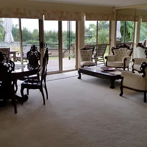 Bed & Breakfast Hilltop Hideaway